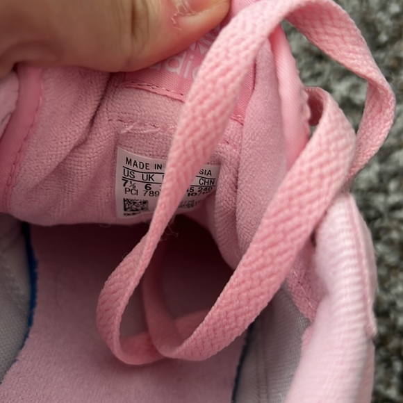 Adidas Shoes - Picture 6 of 6